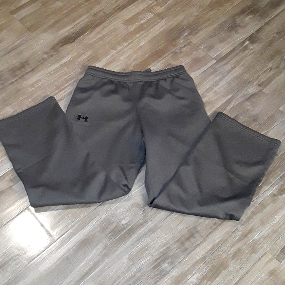 🍊3/$15 Youth Under Armour jogging pants YLG size